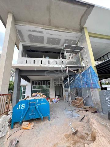 FULLY RENOVATED ‼ Double Storey Semi-D Bandar Warisan Puteri, Sikamat. 1