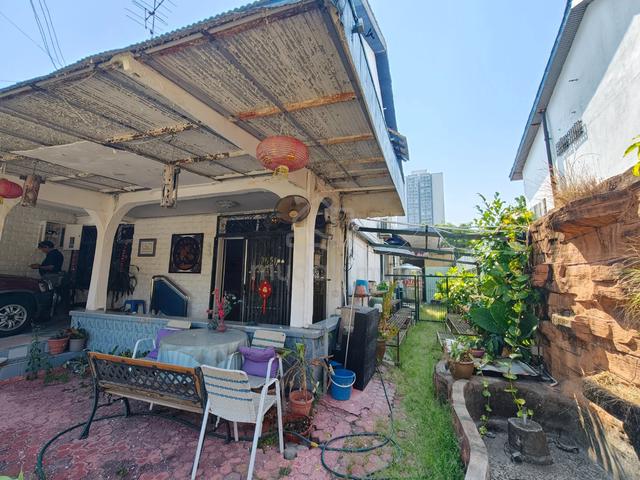 Cheap Sale! CL999 Semi Detached house at Bundusan 1