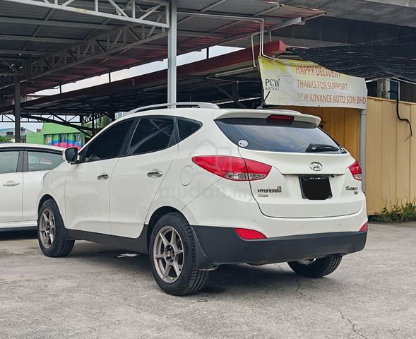 {2011} Hyundai TUCSON 2.0 HIGH SPEC (A) LEATHER - 4