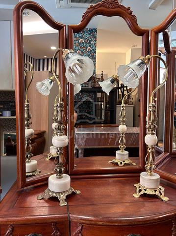 Carousel Image