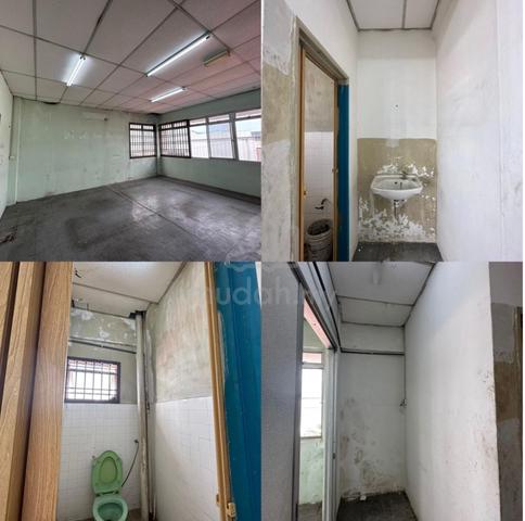 Taman Universiti, 1.5 Storey Factory 50x120, Fully Cover Awning 4