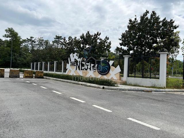 FREEHOLD Bungalow land corner lot Bayu Lakehomes 4