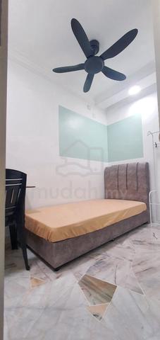 Single Room Single Bed at Sri Petaling KL Female Unit 1