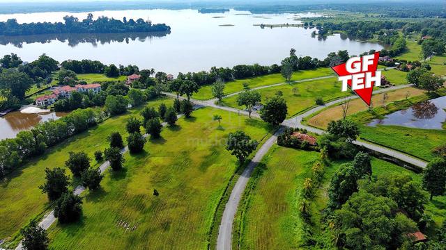 8783sf Bunglow Lot Leasehold Lake side Bukit Merah Laketown Resort 1