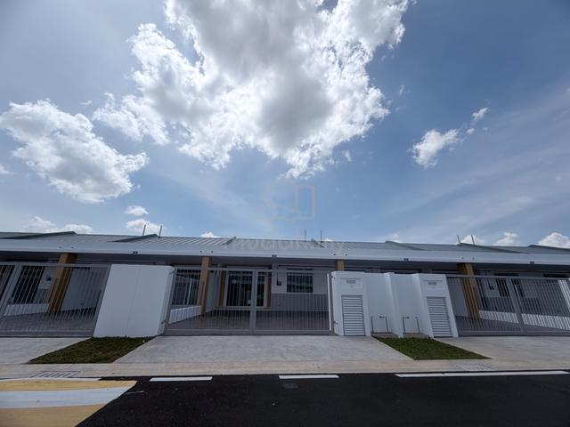 RUMAH BARU JUAL | GATED N GUARDED | 4 BEDROOM | ioi ( PICOLLO 3)KULAI 1