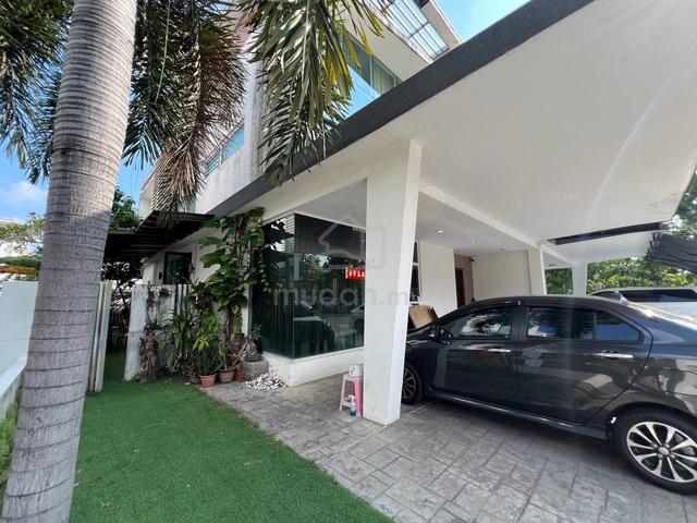 RENOVATED 💥 Double Storey Semi D Cassia Garden Residence Cyberjaya 1