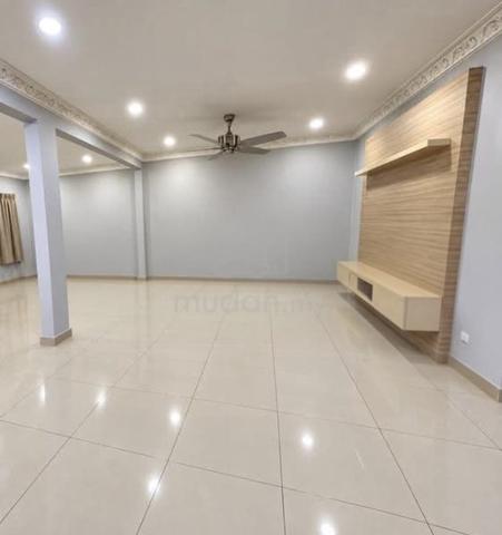Taman petaling kepong 2 storey kepong baru, guarded for sell 1