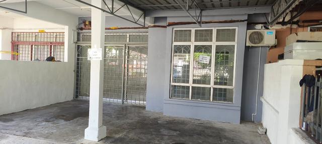 Teres 1 Tingkat Terrace House Taman Desa Cempaka Nilai 1