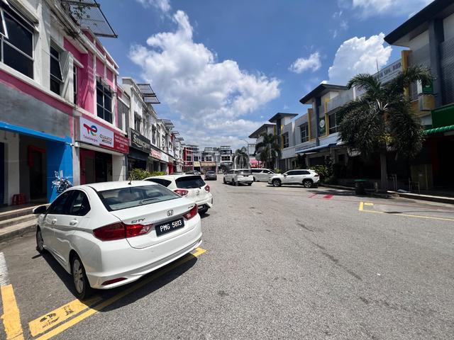 Bandar laguna Merbok 2story shoplot for sale 1