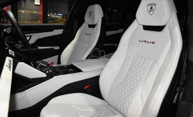 PRE-BOOK OFFER 2023 Lamborghini Urus S 4.0 - 5