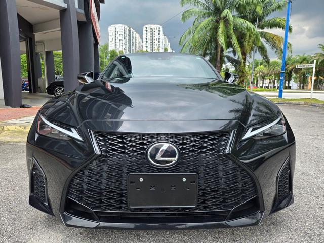 2022 Lexus IS300 2.0 F-SPORT MODE BLACK S - 2