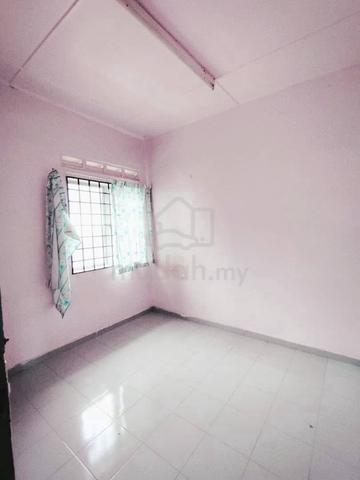 Skudai Taman Universiti Jalan Penyiaran Double Storey Terrace House 3