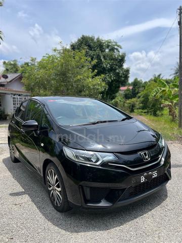 Honda JAZZ 1.5 E (A) Tahun 2016 Low Mileage - 2