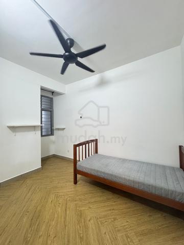 Easy access to CIQ / Ground Level Adda Height / Dato Onn 5