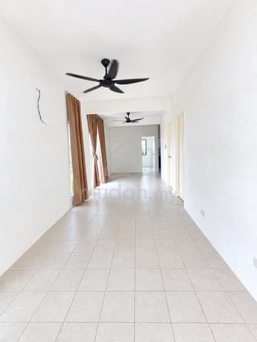 Yarra Park Northfield Corner Lot 1-Storey House Rumah Sewa Teres  1