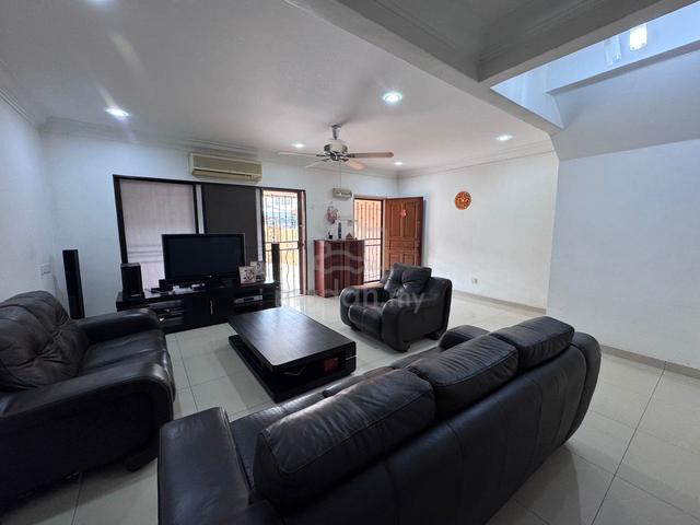WELL MAINTAINED! SPACIOUS 2 Storey Terrace @ Taman Merdeka Jaya 1