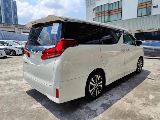 LIMITED DEAL 2022 Toyota ALPHARD 2.5 SC SR DIM BSM - 2