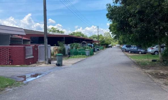 Taman Bersatu, Sungai Petani - Big Corner landed house for Rent 1