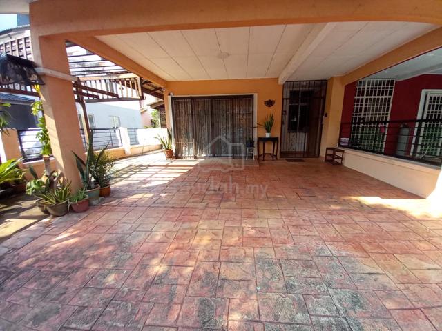 25’X70’, End Lot 2 Storey Terrace Jalan Plumbum Seksyen 7 Shah Alam 1