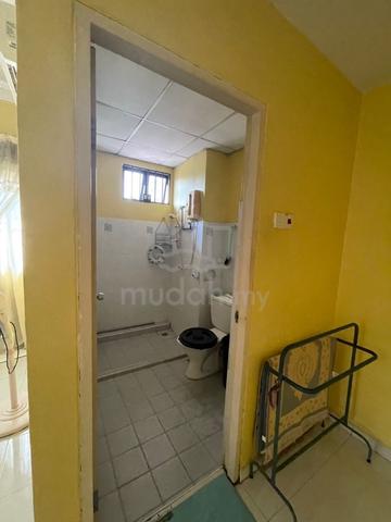 NICE VIEW!! Kristal Country Home  Bayan Lepas 3 Storey Terrace End Lot 5