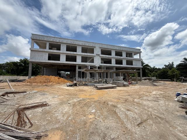 2 Adjoining 3 Storey SemiD Factory for Sale at Bukit Changgang Banting 1