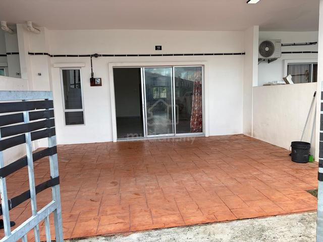 Big Land House for rent at LUKUT PRIMA 1