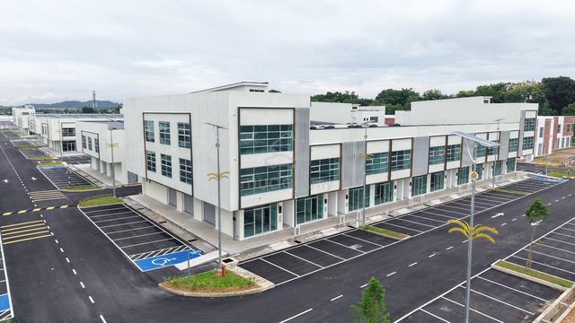BPJ Business Park Bandar Puteri Jaya Corner Shoplot for Rent 1