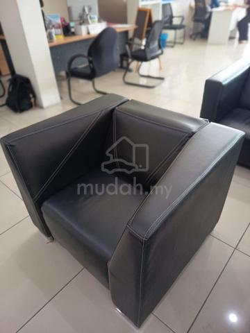 1 Seater Sofa (Armchair) - photo 2 of 3