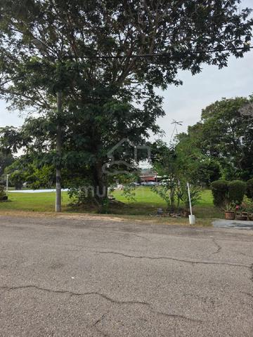 Landed single storey terrace house for rent 1