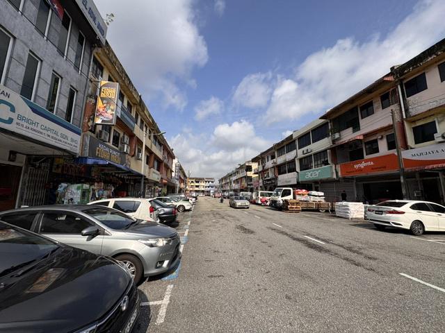 Skudai Baru 3 Storey Shoplot For Sale, Jalan Ronggeng 1