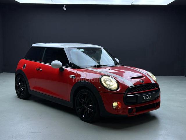 2018 Mini COOPER 2.0 JCW CBU 81k mil F/Loan - 1