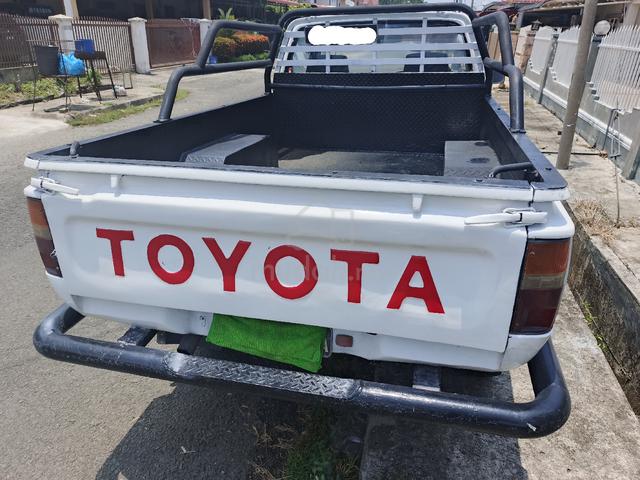 1995 Toyota HILUX 2.8 MY95 LN106R (M) - 2