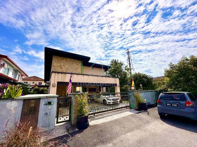 FREEHOLD END LOT 5675ft 1.5 Storey Bungalow Taman Bangi Villa 1