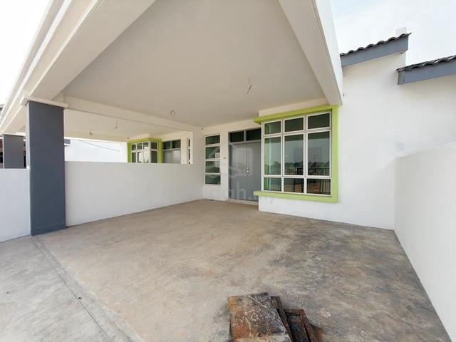 4 Bedroom Freehold Full Loan Bumi Lot Single Storey Near Cheng Lotus 1