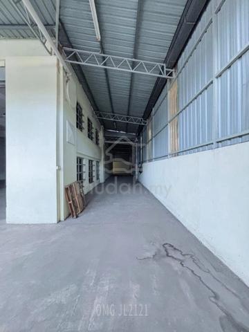 Pandamaran 1.5 Storey Semi D Factory Warehouse 1