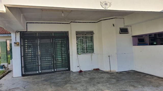 single terrace corner, taman pulai flora for rent 1