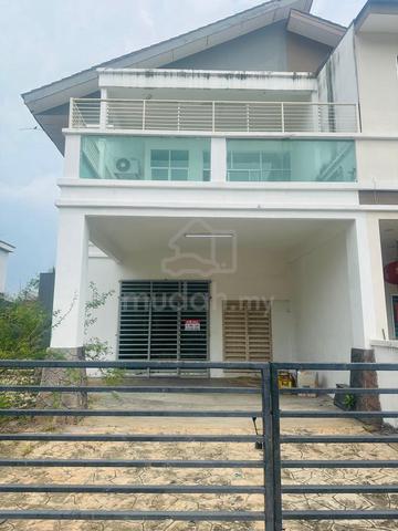 Simpang Amapat 2 Storey Semi D 4 Bedrooms For Rent 1