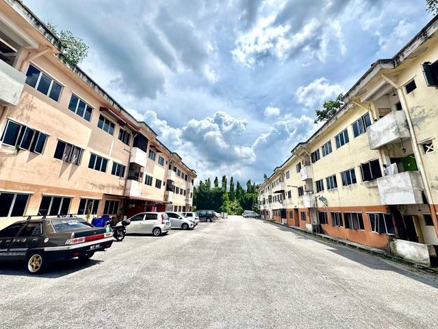Apartment Taman College Heights, Sikamat 1