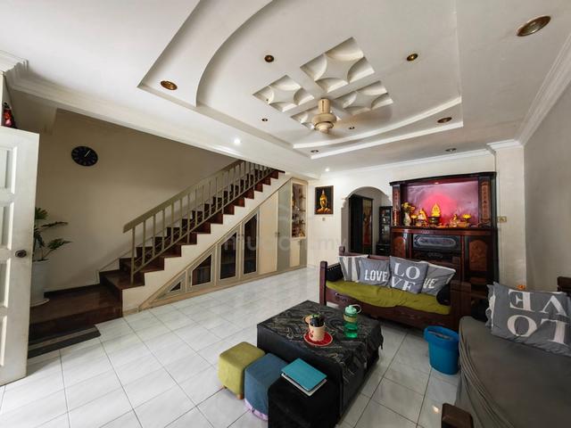 Bukit Indah @ 2Storey House 4B3B @ Unblock View @ Nearby Bus Stop 1