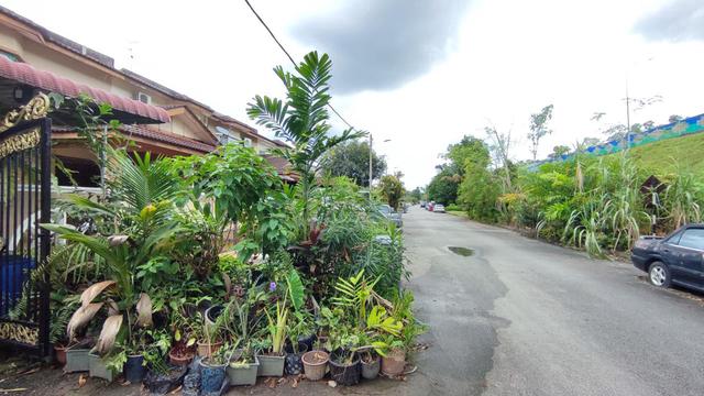 FACING OPEN Reno Teres 2 Tingkat Taman Oakland Seremban 1