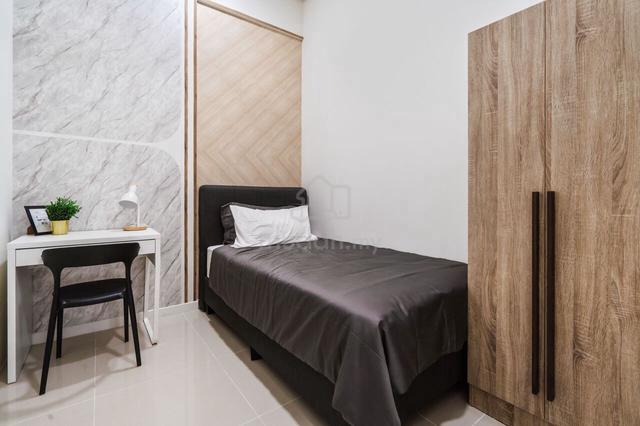 SAPPHIRE PARADIGM Kelana Jaya All Inclusive Private Room with Aircond 1