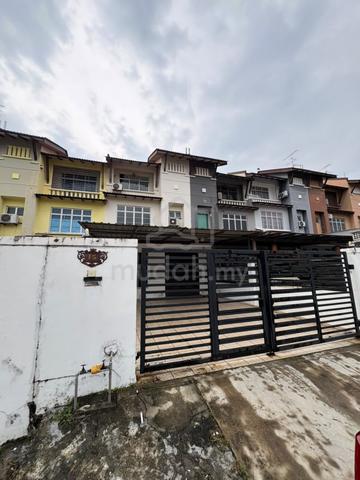 Setia Indah 9 2.5 storey low downpayment double storey terrace house 1