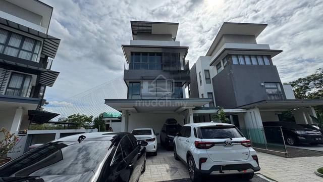 3-Storey Semi-D Twin Villa | Fully Renovated 1