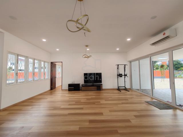 Jalan York 2 storey bungalow for sale in Penang 1