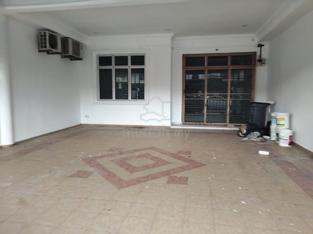 Taman Nusa Bestari 2 顺利花园2路 1