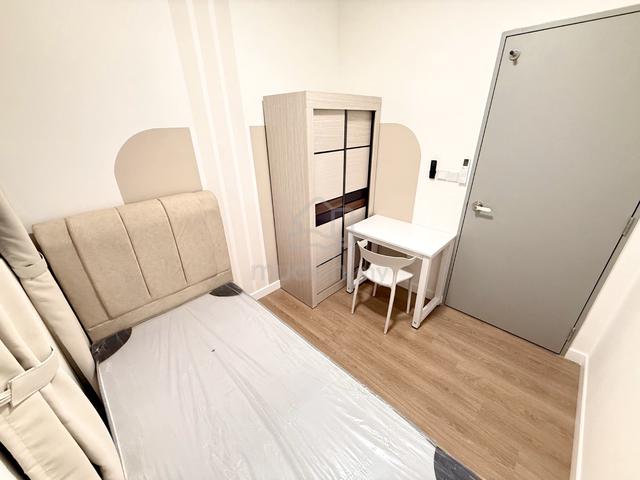 1 Min Walk PUDU LRT, SKYLINE KL, Small Room, BUKIT BINTANG, KL SENTRAL 1