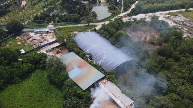 1.56 acres Industrial Land with RENOVATED Warehouse Semenyih 1