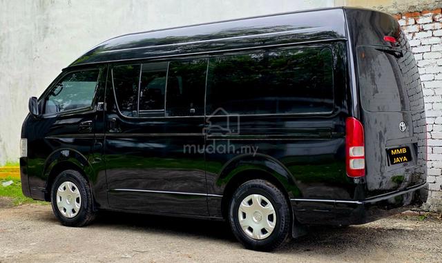 Toyota Hiace KDH200 2.7 Petrol Highroof Window Van - 4