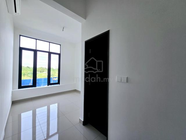 Office Edusphere Atelier Cyberjaya sebelah MMU dan UOC KFC Mc Donalds 1