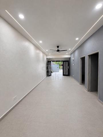 Full renovated|freehold|ready move in 1